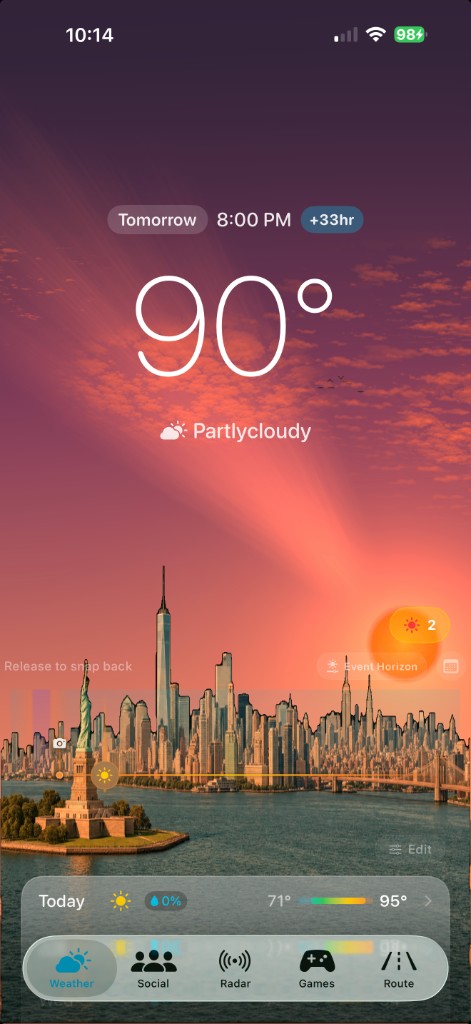 Breeze showing a 90° partly cloudy sunset over the New York skyline